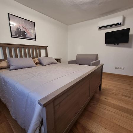 La Casina Sul Fiume Apartment Прато Екстериор снимка