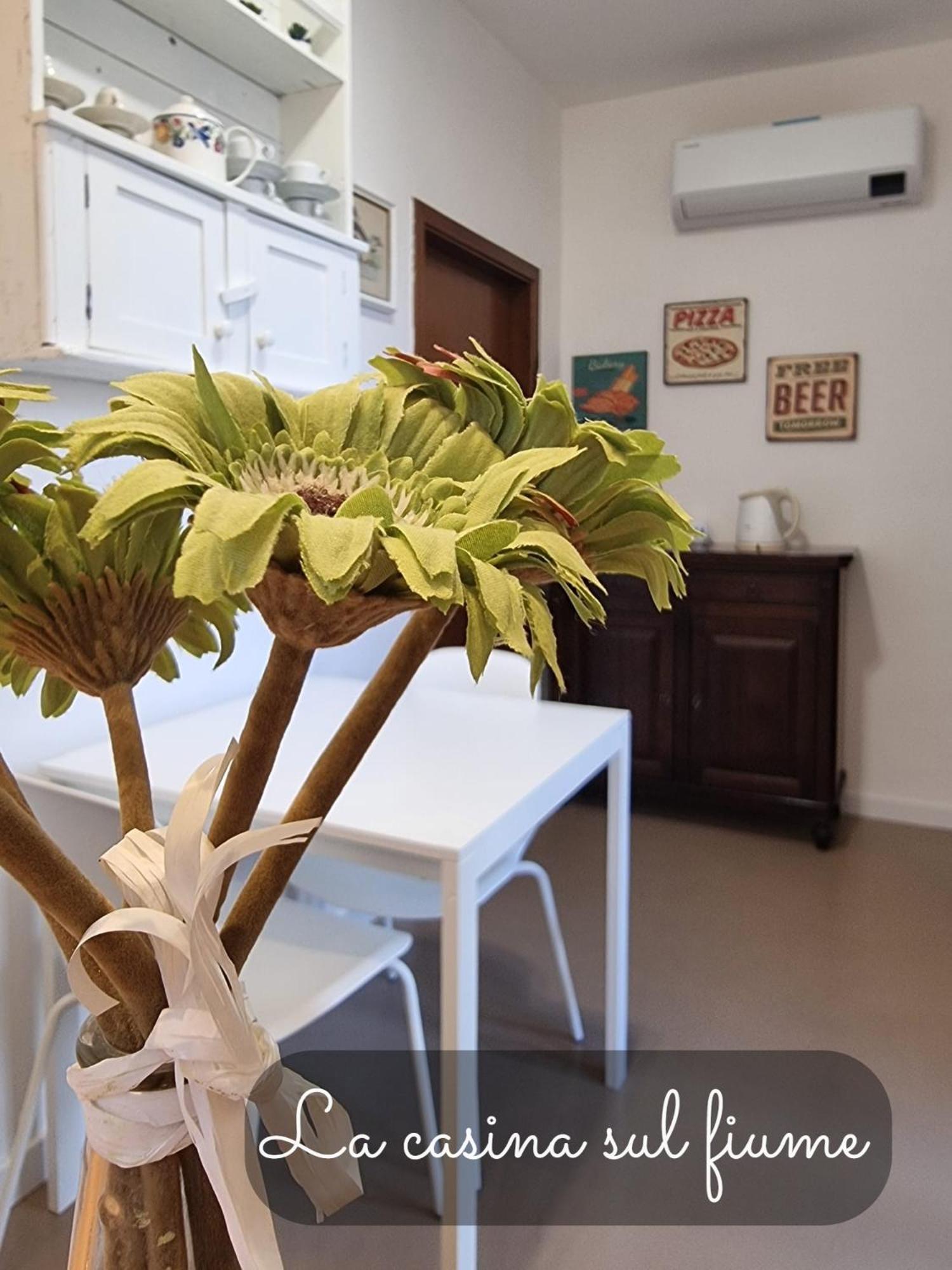 La Casina Sul Fiume Apartment Прато Екстериор снимка