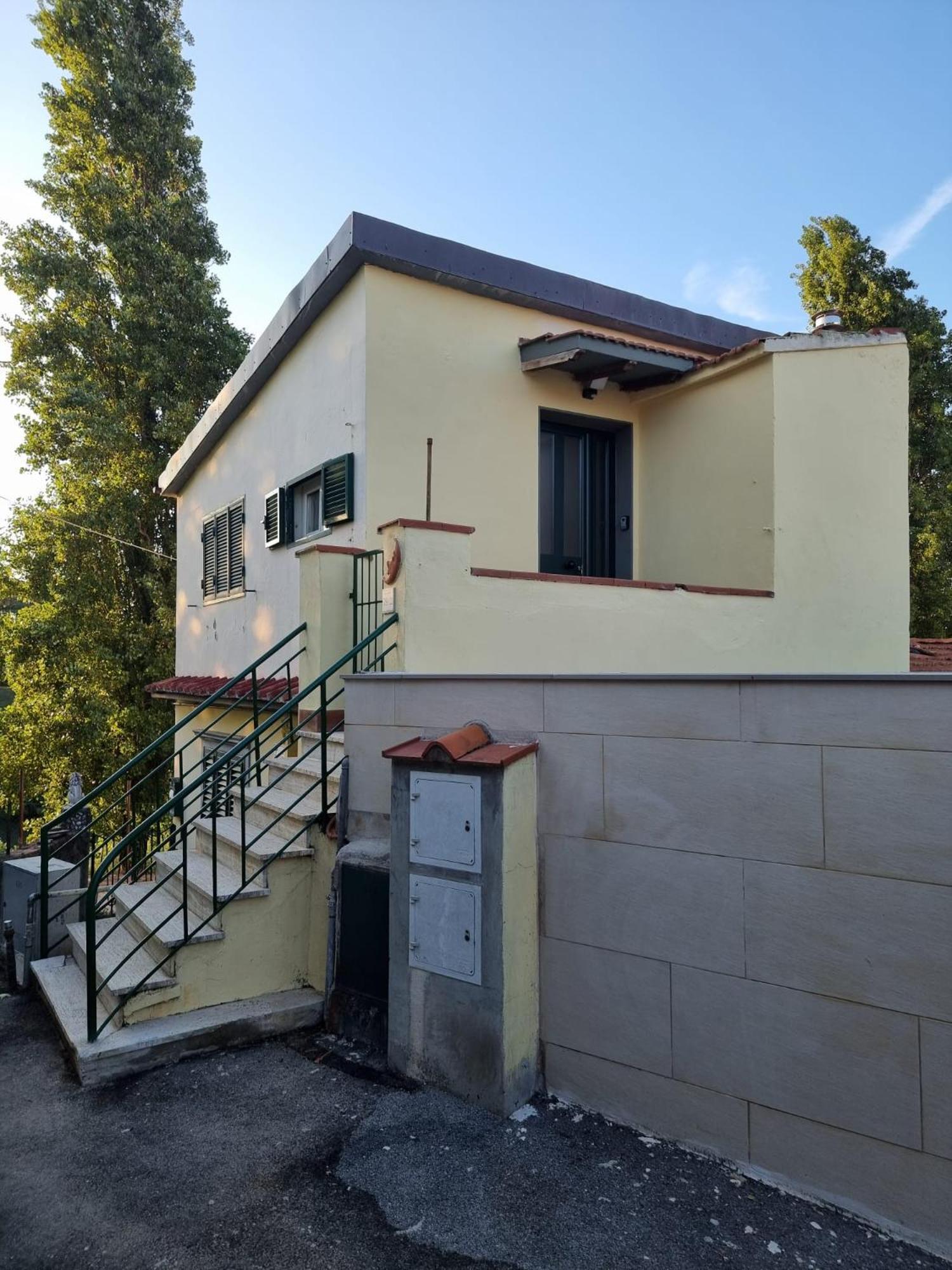 La Casina Sul Fiume Apartment Прато Екстериор снимка